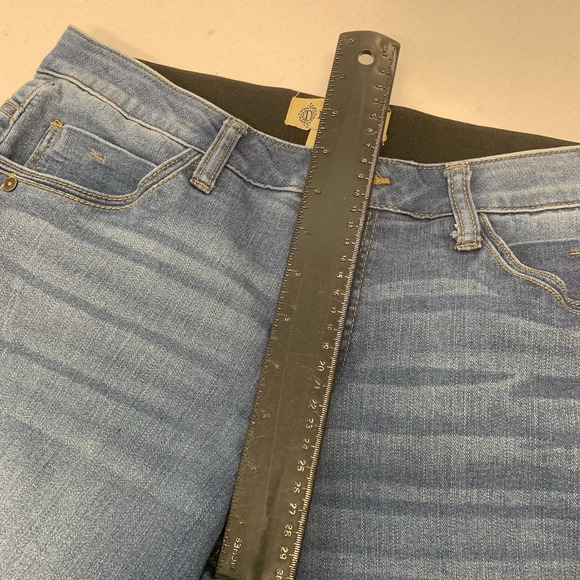 Democracy Bermuda Denim Shorts 8 Ab Solution Slimming Stretch Blue Capri Travel - Picture 9 of 9